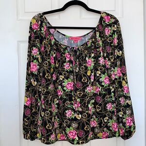 Betsey Johnson Women’s Rose Chain Link Top